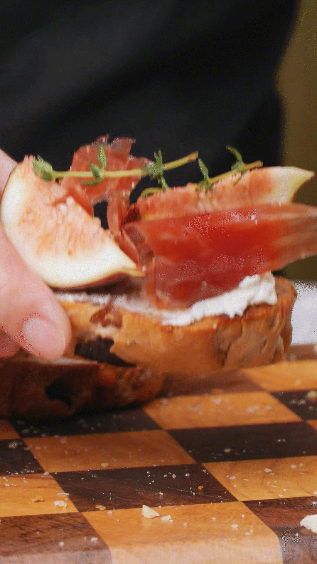 歐包切片，烤箱180°復烤10分鐘
